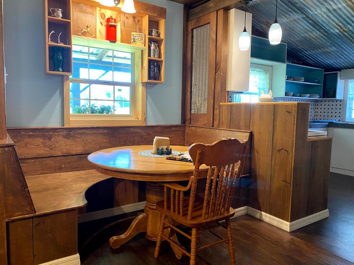 Bunkhouse Farm Stay Fort White Ngoại thất bức ảnh